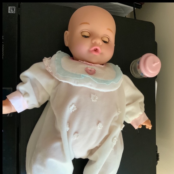 Vintage Baby Play Doll Works Great has sounds + original accessories - Picture 2 of 4